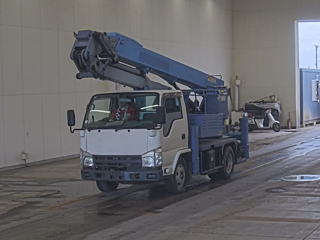 ISUZU ELF 2011