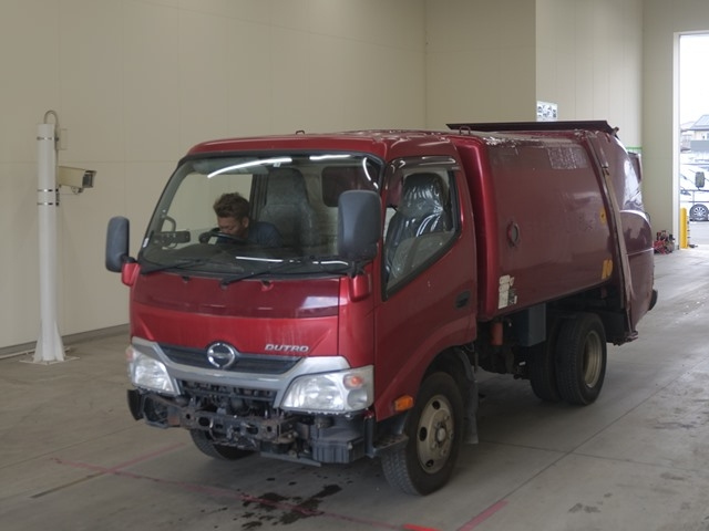 HINO DUTRO 2015