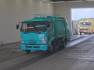 ISUZU FORWARD 2015