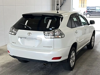 TOYOTA HARRIER 2011