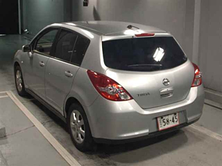 NISSAN TIIDA 2011