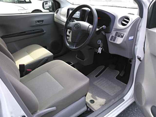 DAIHATSU MIRA E S 2012