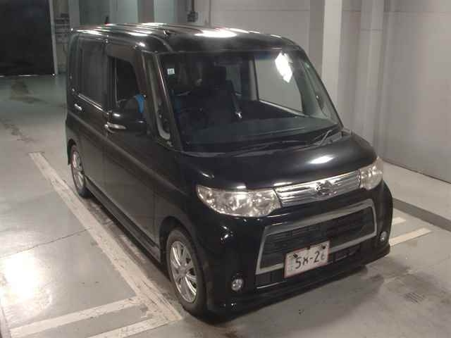 DAIHATSU TANTO 2011