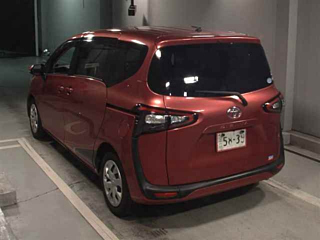 TOYOTA SIENTA 2016