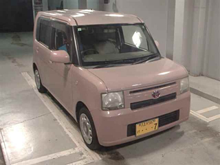 TOYOTA PIXIS SPACE 2013