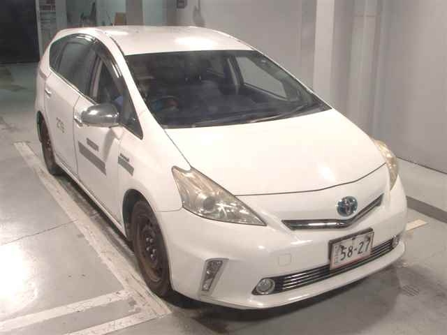 TOYOTA PRIUS ALPHA 2012