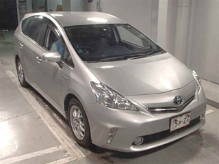 TOYOTA PRIUS ALPHA 2014