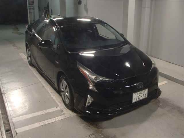 TOYOTA PRIUS 2015