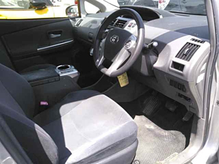 TOYOTA PRIUS ALPHA 2012