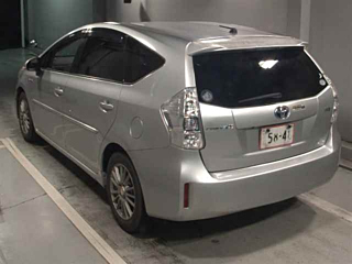 TOYOTA PRIUS ALPHA 2012