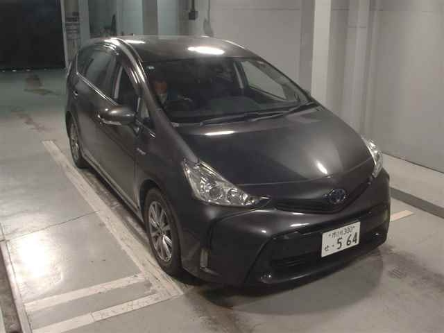 TOYOTA PRIUS ALPHA 2018