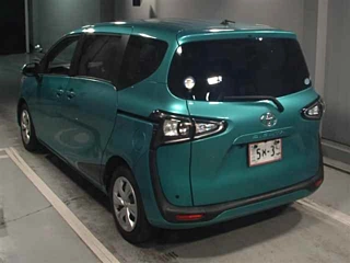Заказать TOYOTA SIENTA