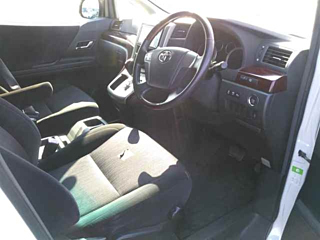 TOYOTA VELLFIRE 2009