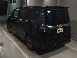 TOYOTA VOXY 2014