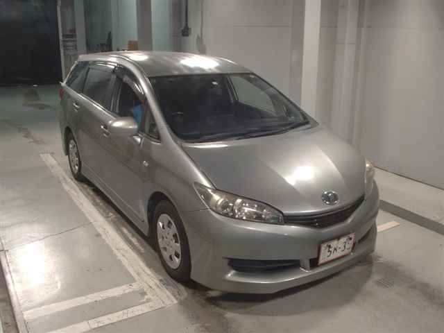 TOYOTA WISH 2012