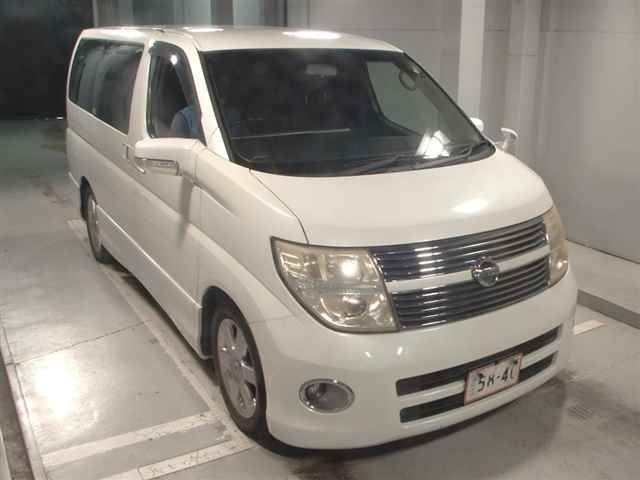 NISSAN ELGRAND 2010