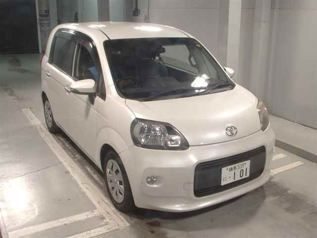 TOYOTA PORTE 2012
