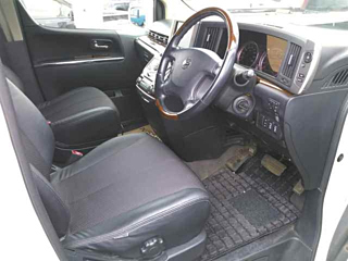 NISSAN ELGRAND 2010