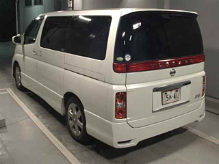 NISSAN ELGRAND 2010
