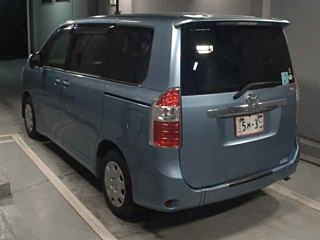 TOYOTA NOAH 2009
