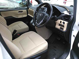 TOYOTA NOAH 2014
