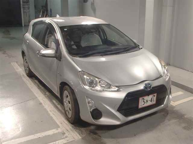 TOYOTA AQUA 2017