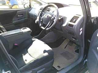 TOYOTA PRIUS ALPHA 2014
