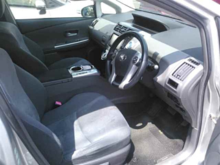 TOYOTA PRIUS ALPHA 2012
