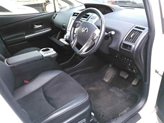 TOYOTA PRIUS ALPHA 2015