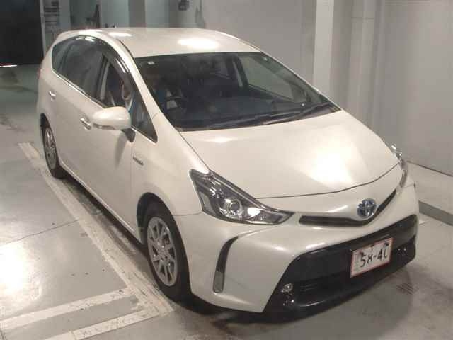 TOYOTA PRIUS ALPHA 2016