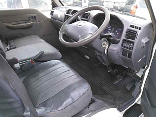 MAZDA BONGO 2010