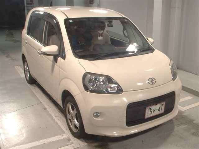 TOYOTA PORTE 2014