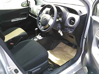 TOYOTA VITZ 2014