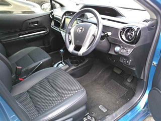 TOYOTA AQUA 2016