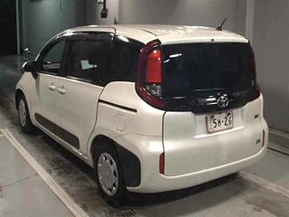 Заказать TOYOTA SIENTA