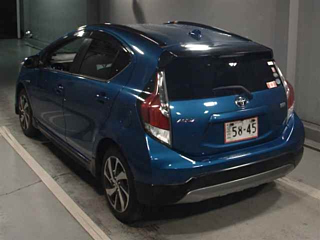 TOYOTA AQUA 2016