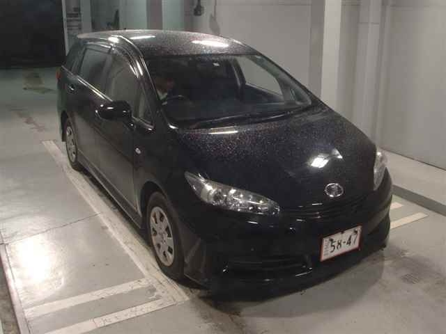 TOYOTA WISH 2011