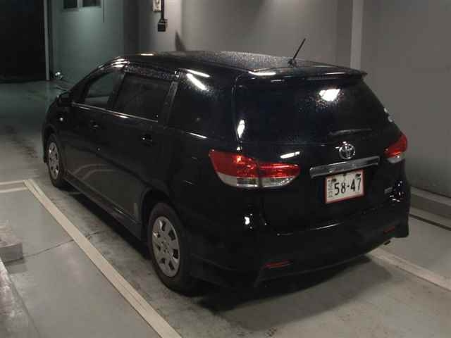 TOYOTA WISH 2011