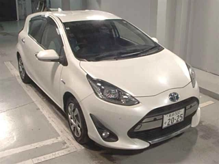 TOYOTA AQUA 2020