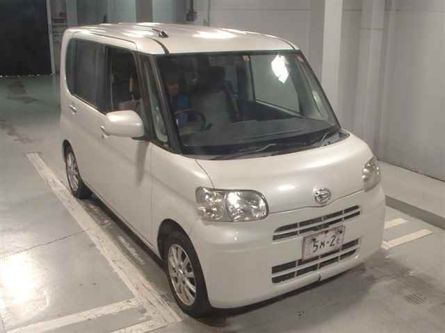 DAIHATSU TANTO 2012