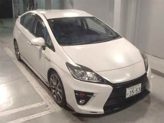 TOYOTA PRIUS 2014