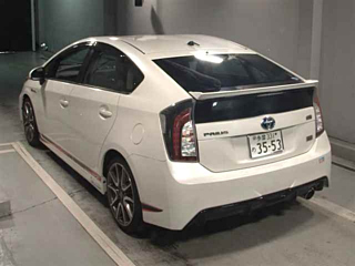 TOYOTA PRIUS 2014