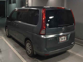 NISSAN SERENA 2010