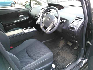 TOYOTA PRIUS ALPHA 2015
