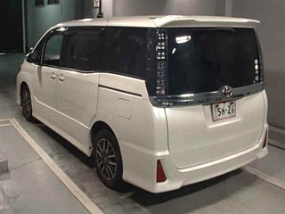 TOYOTA VOXY 2014