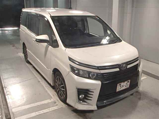 TOYOTA VOXY 2014