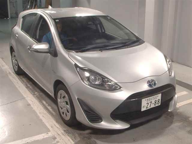 TOYOTA AQUA 2018
