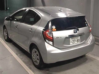 Заказать TOYOTA AQUA