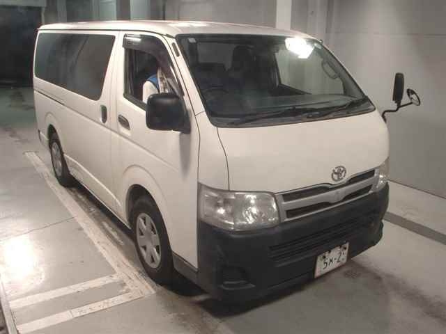 TOYOTA HIACE VAN 2012