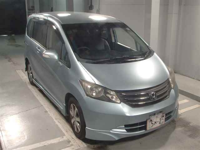 HONDA FREED 2010